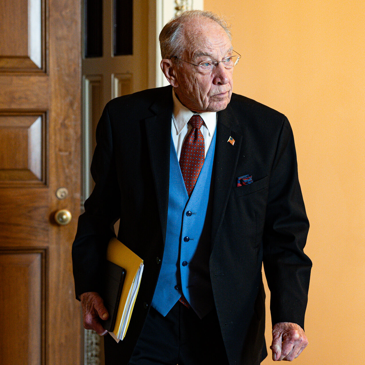 Chuck Grassley Announces the Death of His Beloved Vacuum, Beth